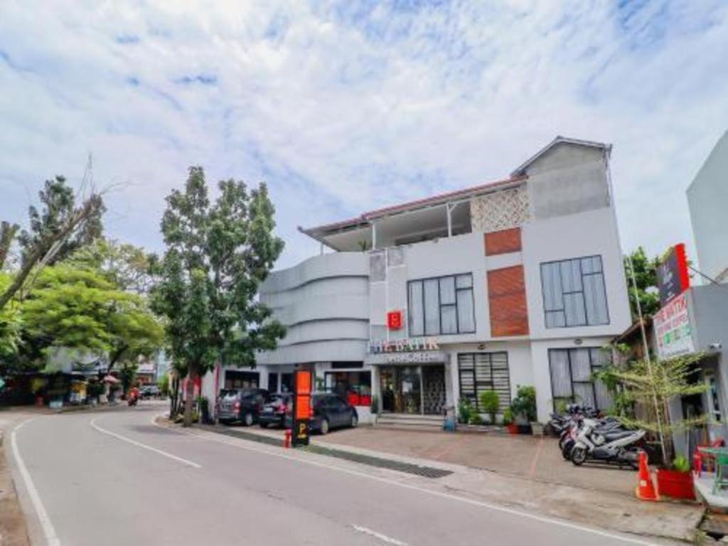 Collection O 31 The Batik Bed And Coffee Bandung Hotel Exterior photo