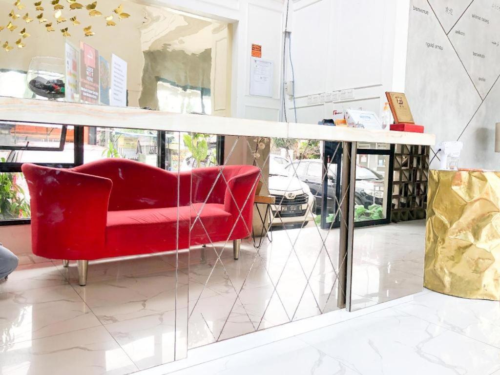 Collection O 31 The Batik Bed And Coffee Bandung Hotel Exterior photo