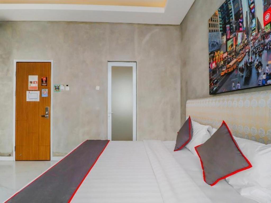 Collection O 31 The Batik Bed And Coffee Bandung Hotel Exterior photo